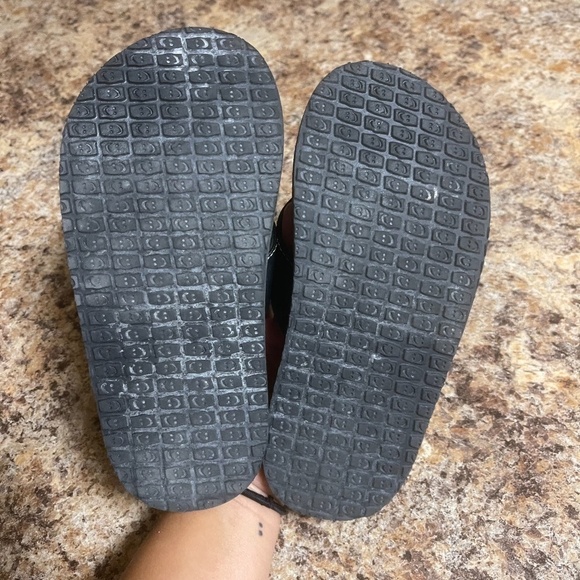 Sanuk Black Beer Cozy Flip Flops Kids Size 13 or 1 - Picture 6 of 7